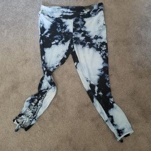 Blue tie dye leggings